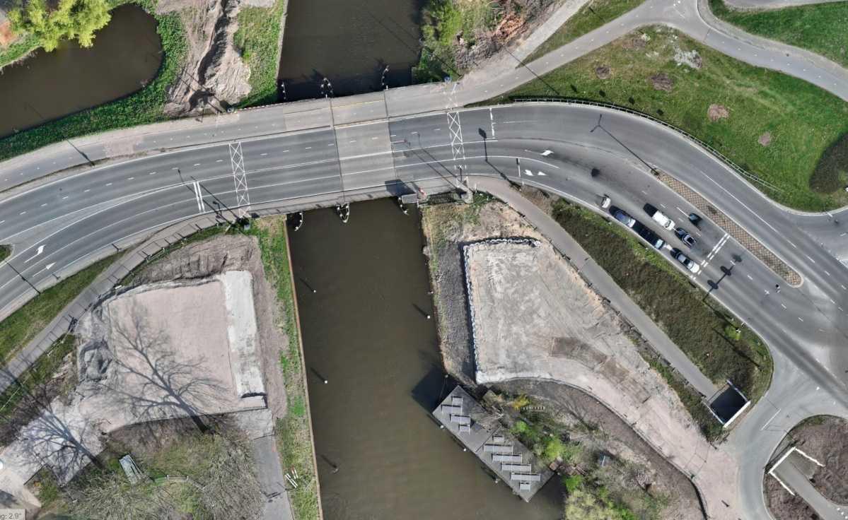 Start bouw tijdelijke bruggen (Trekvliet + de Vliet)
