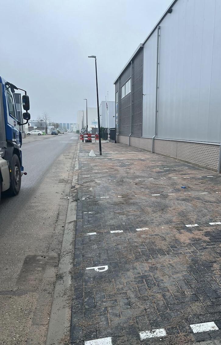 Nieuwe parkeerplaatsen Sluispolderweg gereed