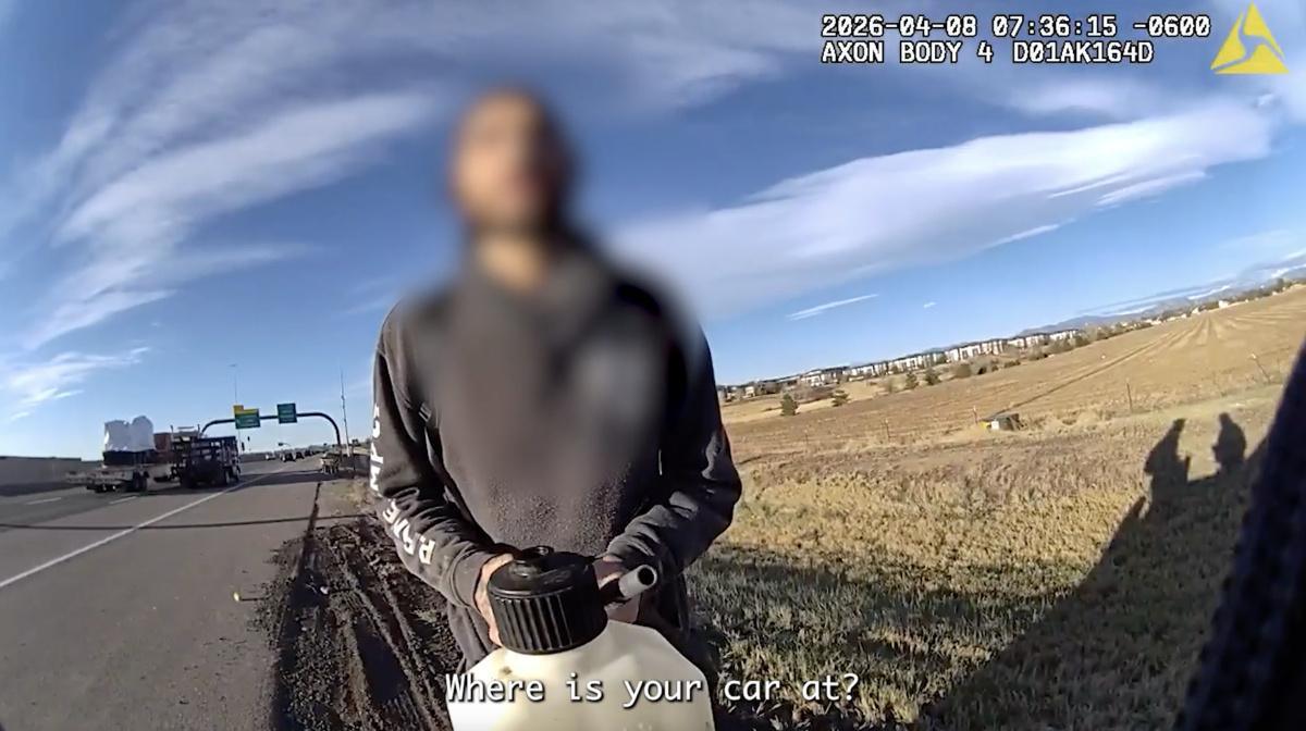 WPD officer helps driver who ran out of gas WPD officer helps driver who ran out of gas