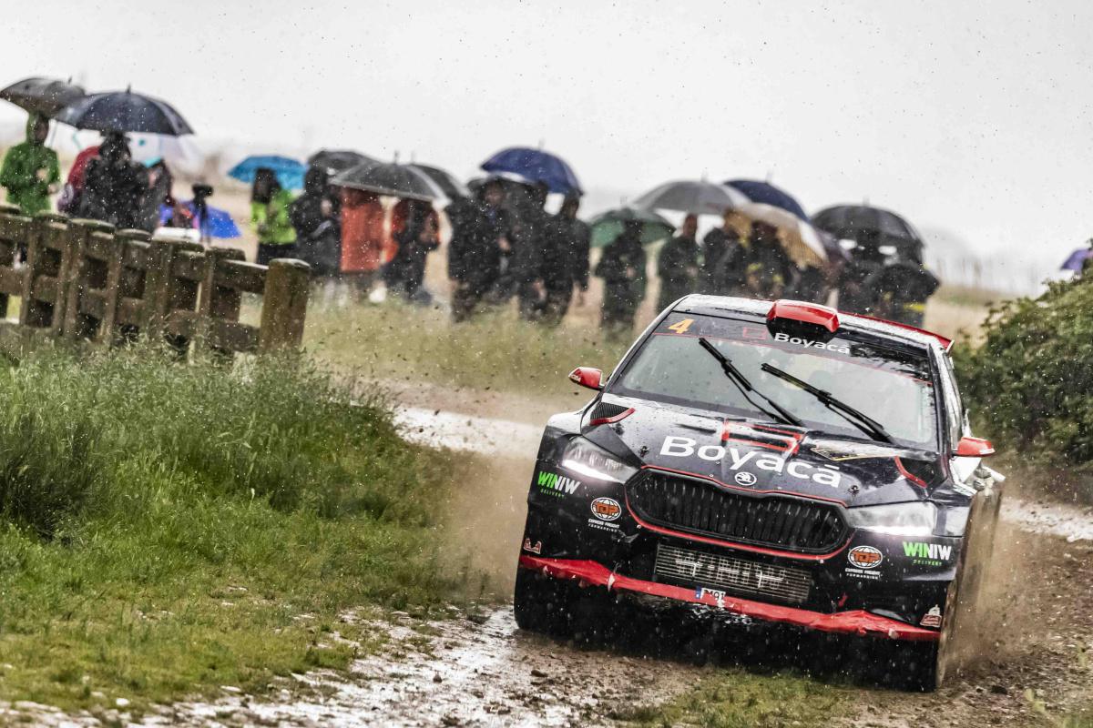 Alexander Villanueva vuelve a triunfar en la CERT - Rallycar Alexander Villanueva vuelve a triunfar en la CERT - Rallycar