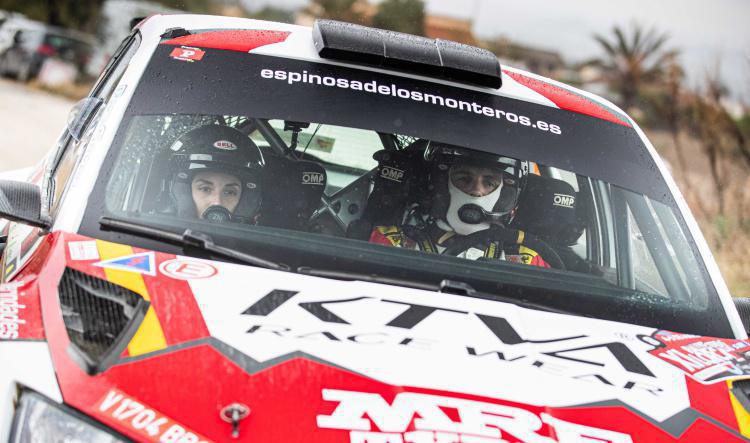 Efrén Llarena y Sara Fernández, primeros líderes de la CERT - Rallycar