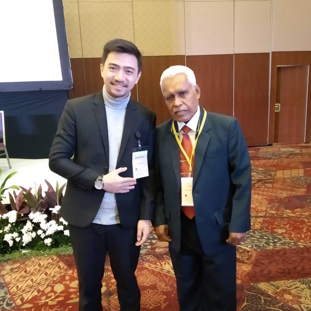 Adythia Pratama dan Prof. Dr. dr. Abdul Razak Thaha, M.Sc