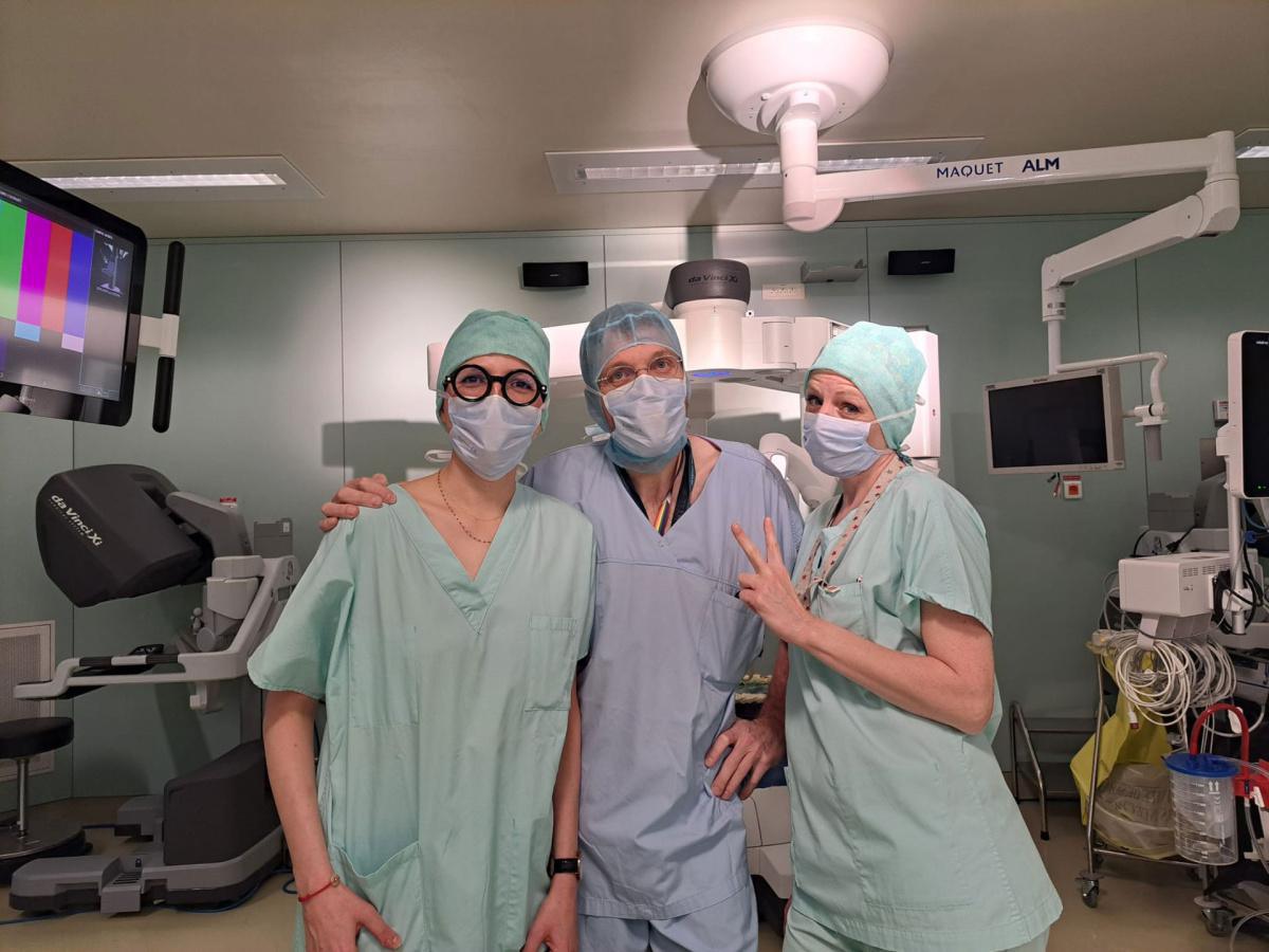 Le service de chirurgie thoracique des HUS réalise sa 100ème opération avec le robot DaVinci