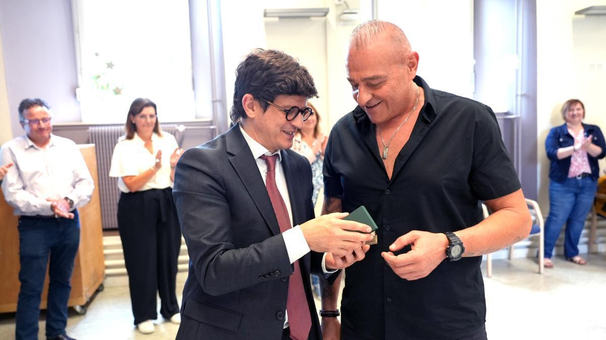 Remise de la médaille d'honneur du travail aux agents des HUS