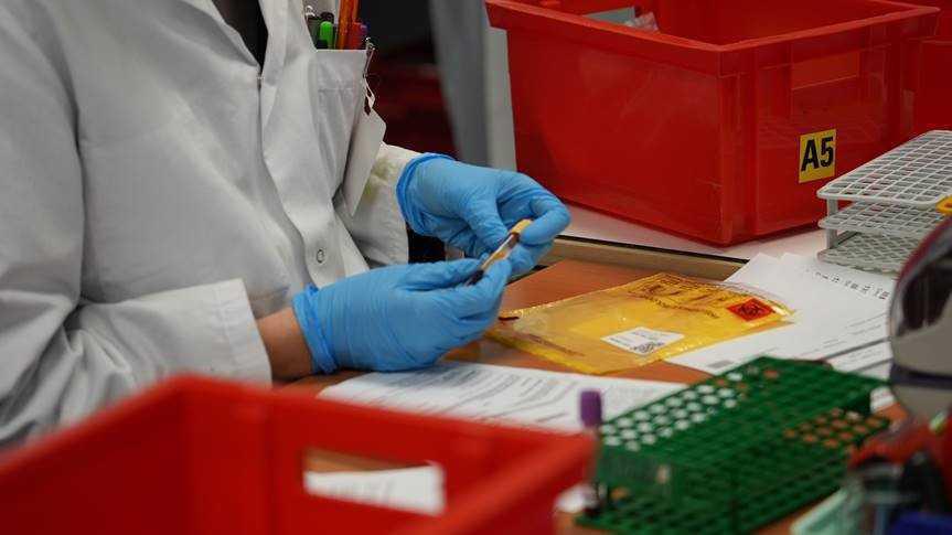 Les HUS se dotent d'un laboratoire de biologie de pointe sur le site du nouvel hôpital civil