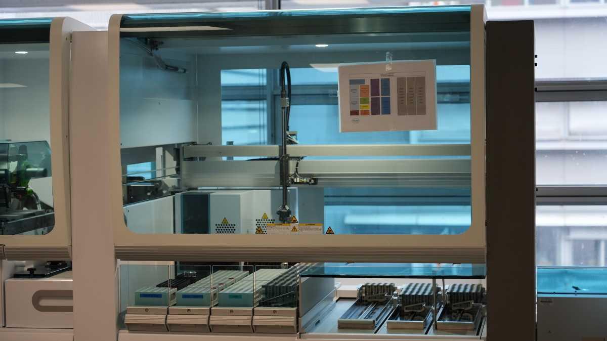 Les HUS se dotent d'un laboratoire de biologie de pointe sur le site du nouvel hôpital civil