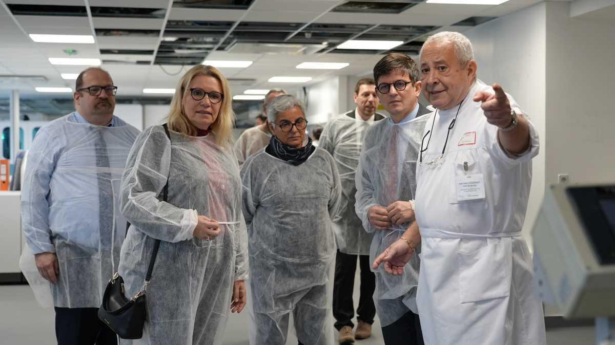 Les HUS se dotent d'un laboratoire de biologie de pointe sur le site du nouvel hôpital civil
