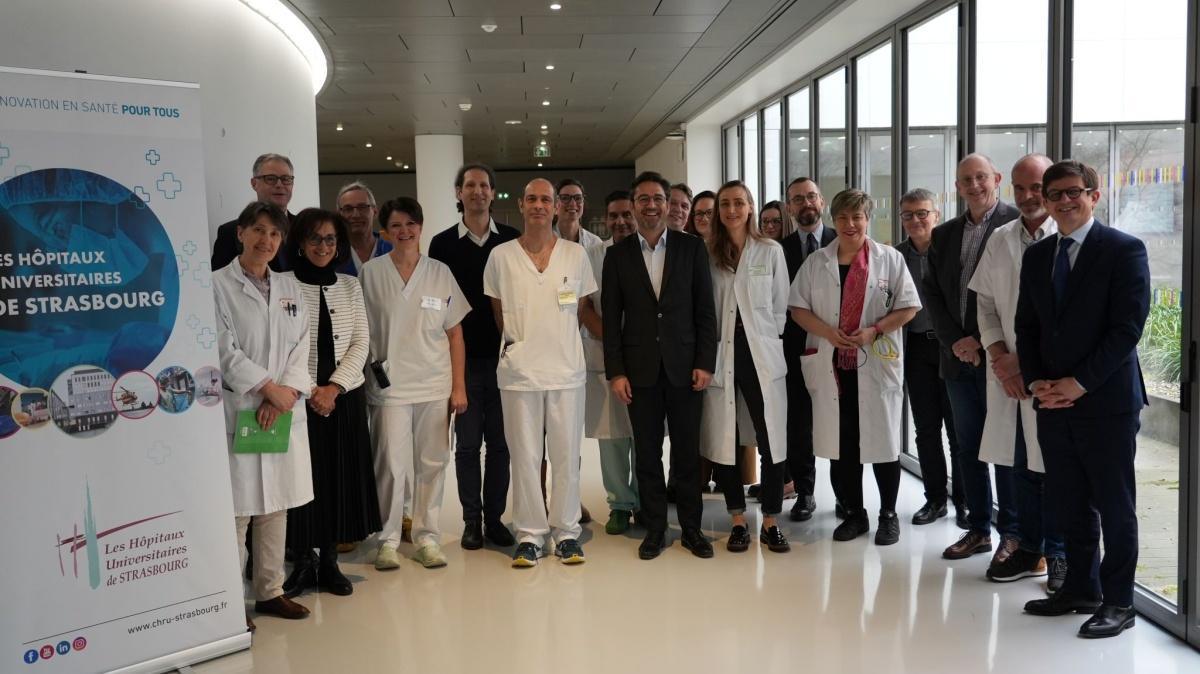 Le président de la FHF visite les activités de cancérologie des HUS