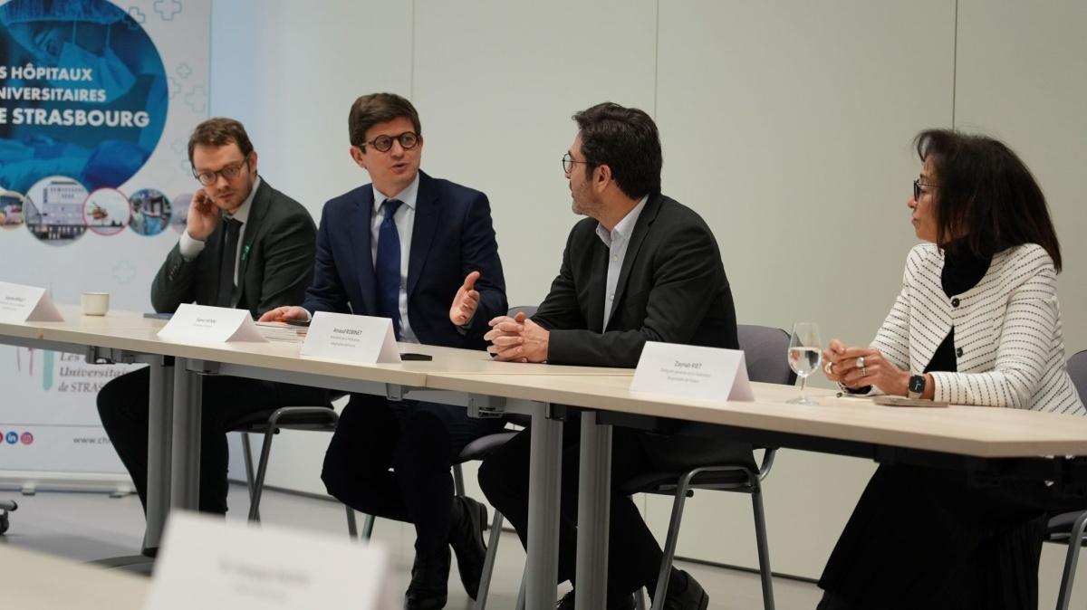 Le président de la FHF visite les activités de cancérologie des HUS