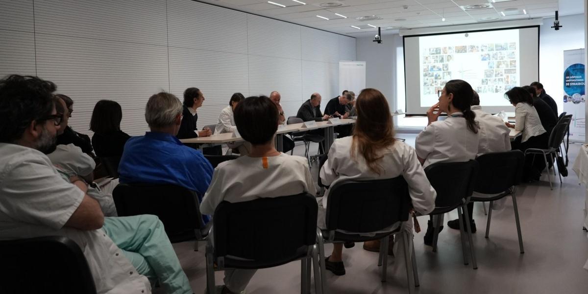 Le président de la FHF visite les activités de cancérologie des HUS