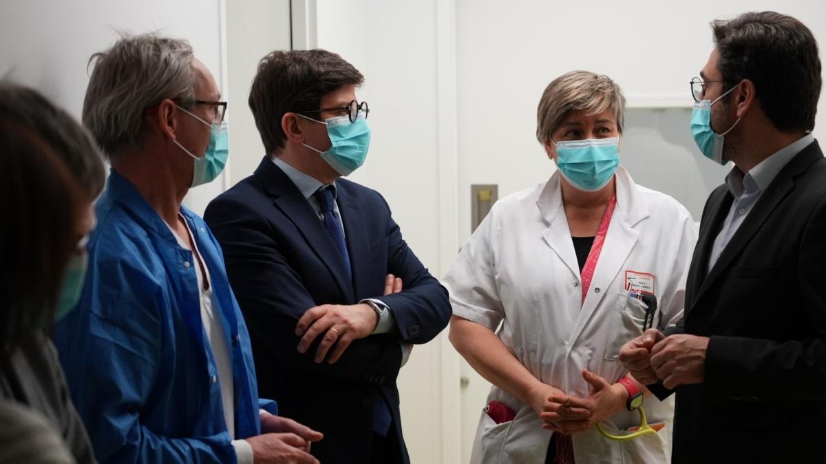 Le président de la FHF visite les activités de cancérologie des HUS