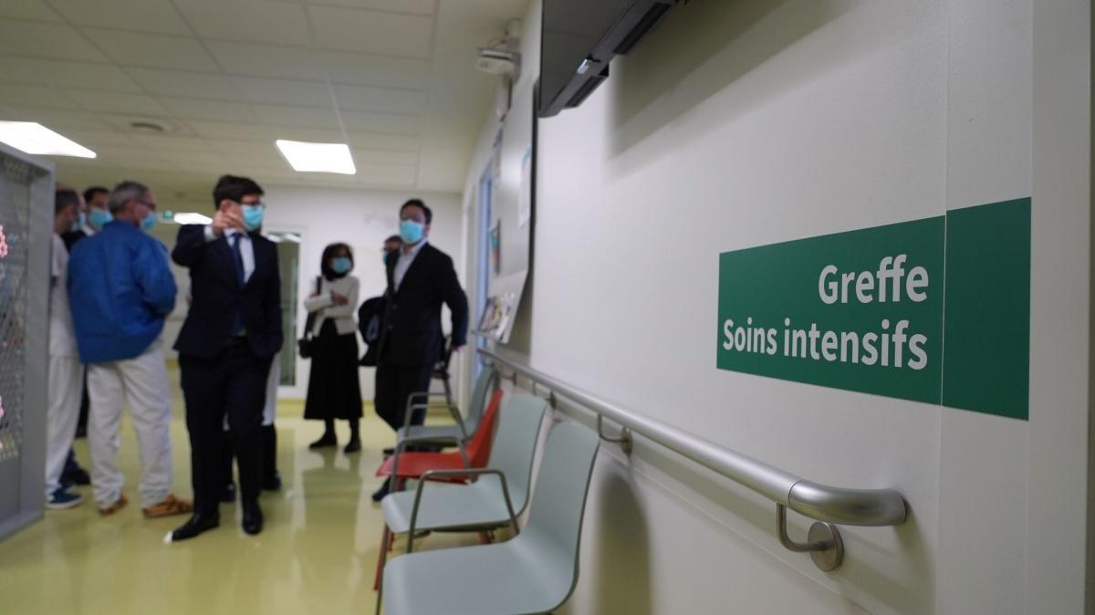 Le président de la FHF visite les activités de cancérologie des HUS