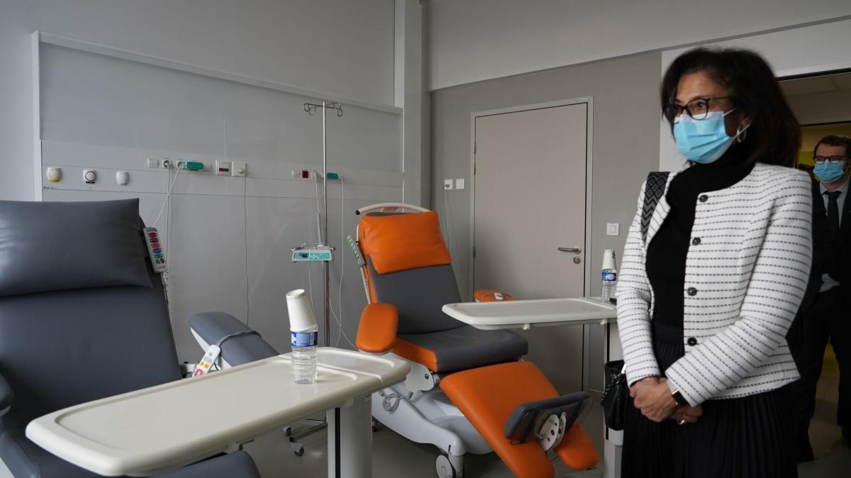 Le président de la FHF visite les activités de cancérologie des HUS