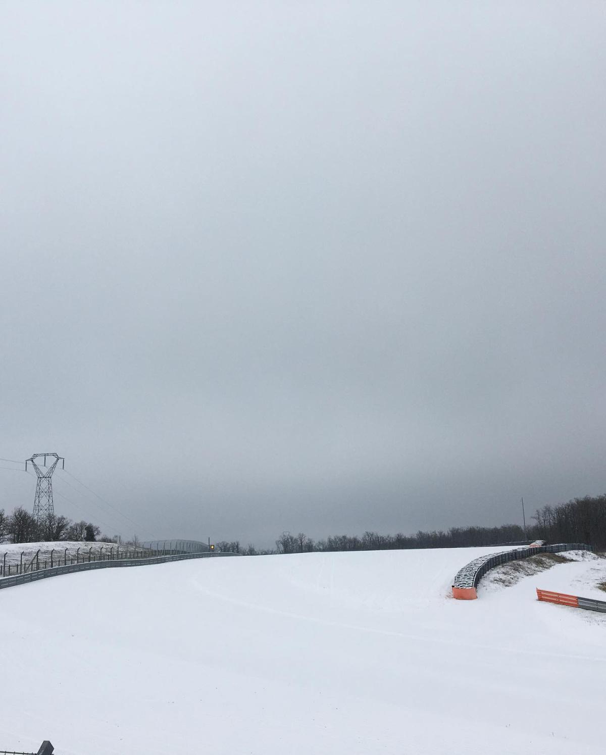 Insolite - le circuit sous la neige !