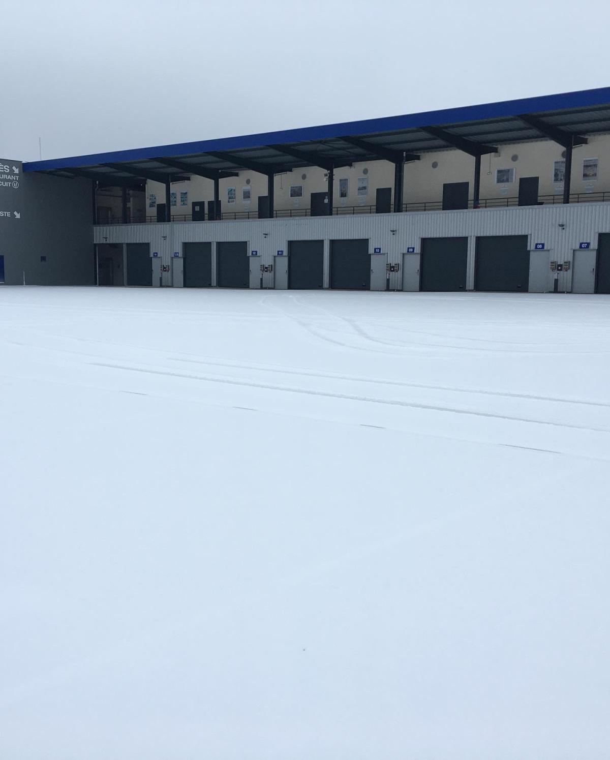 Insolite - le circuit sous la neige !