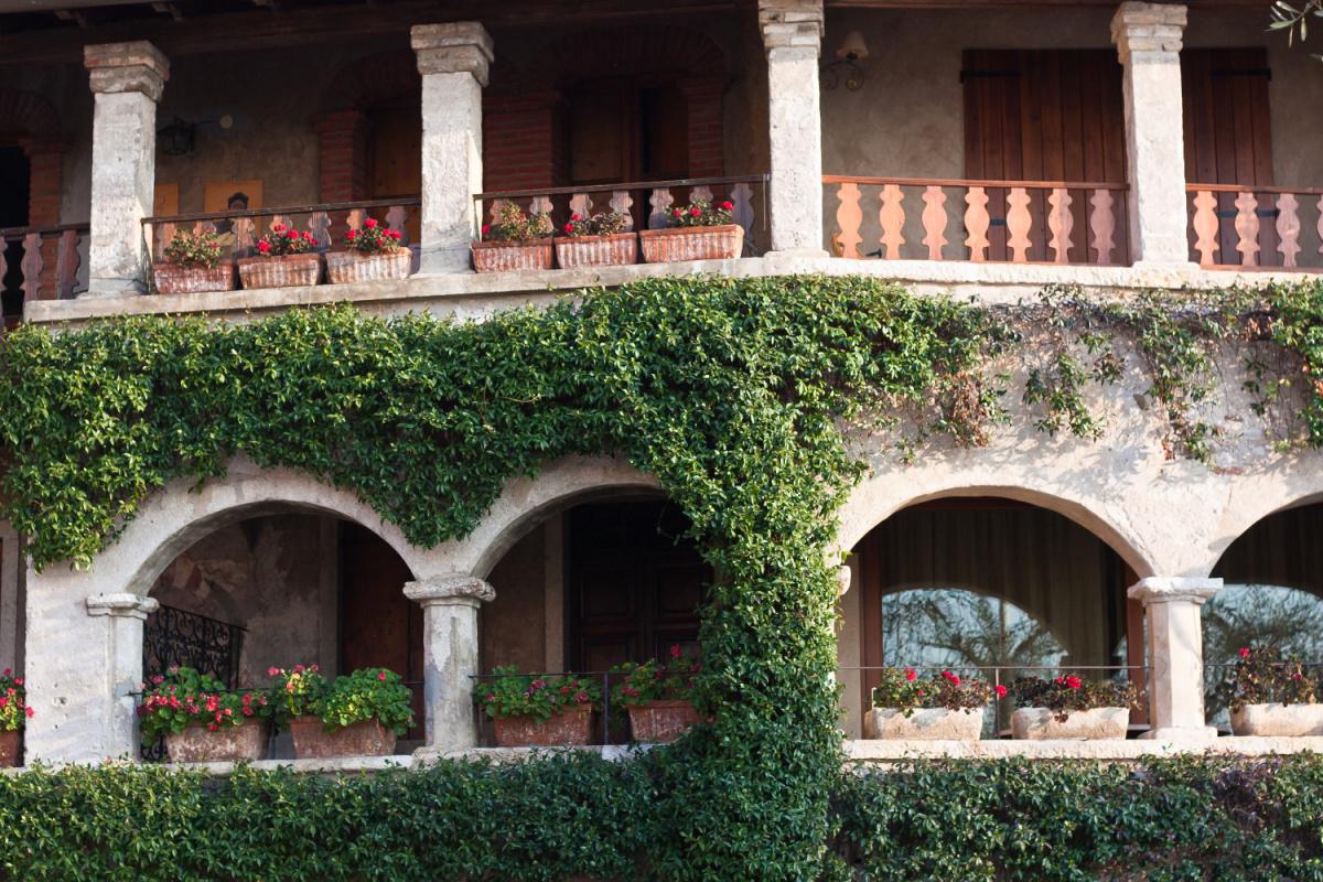 Dormire a Valeggio sul Mincio: una vacanza culturale e balneare sul Lago di Garda.