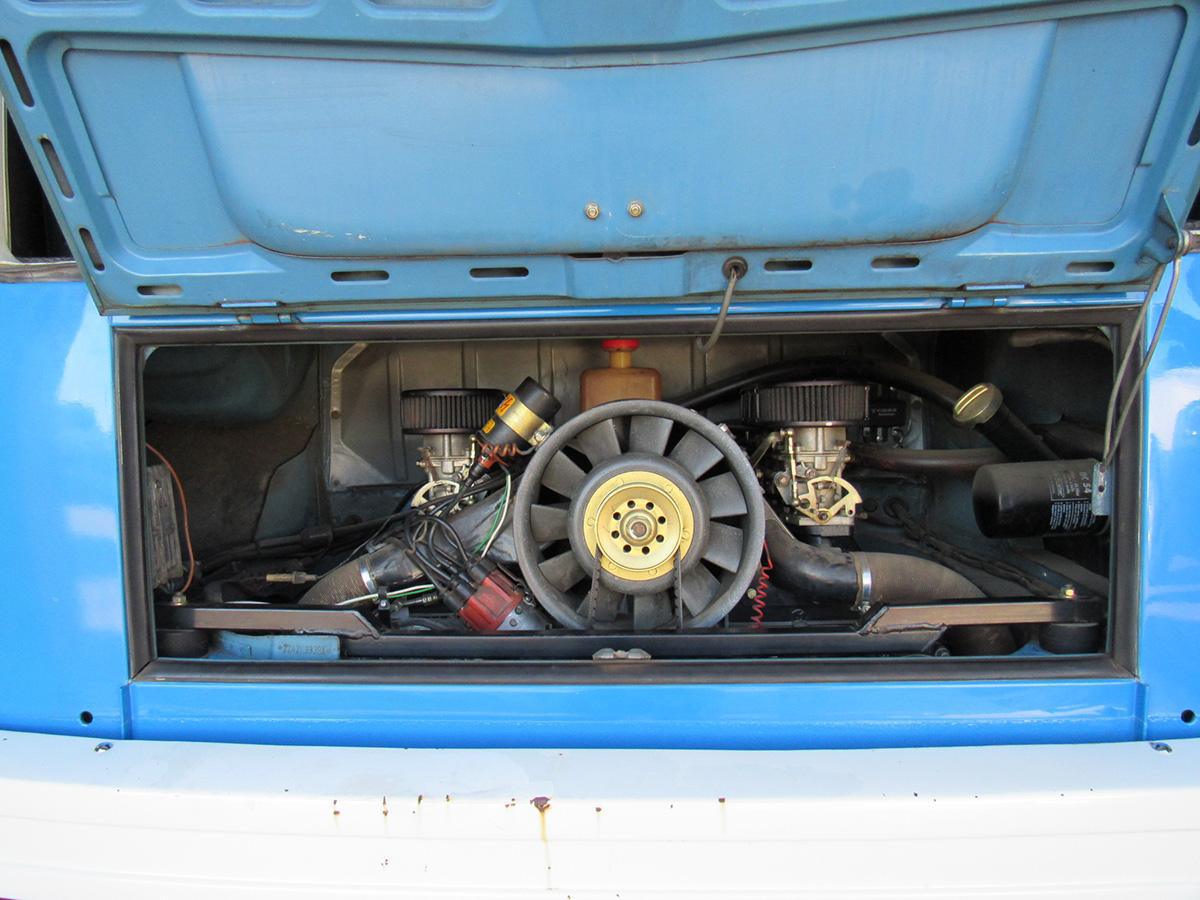 CA - San Pedro: 1974 Bay Window Bus CA - San Pedro: 1974 Bay Window Bus