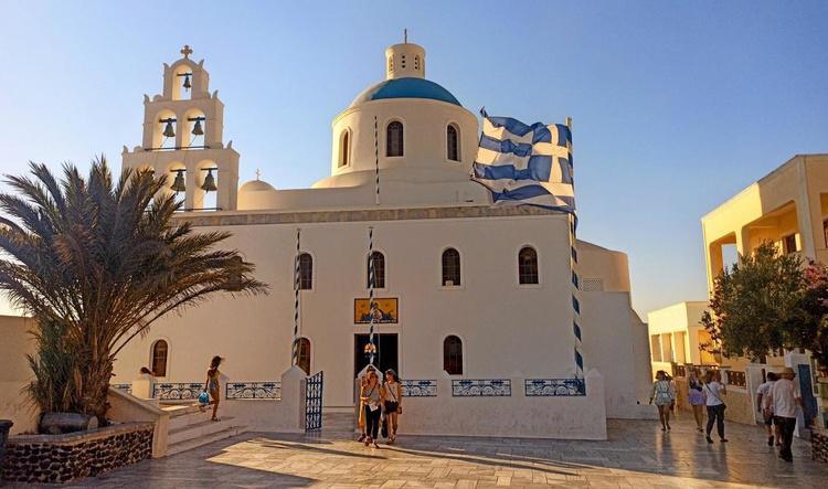 Santorini island has over 600 churches with a population of just 15,000+!