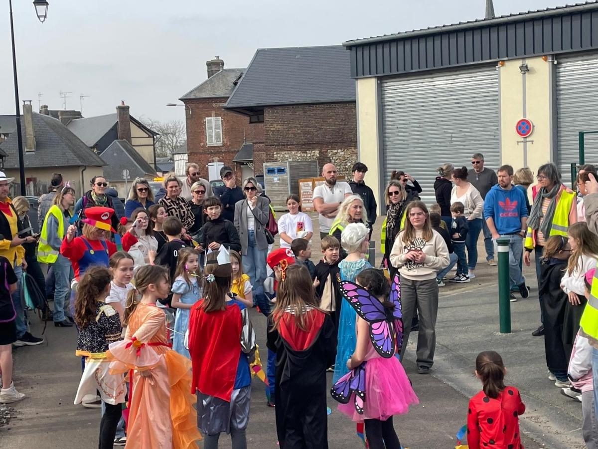 Masques, costumes et bonne humeur : le carnaval des enfants a animé Boissey🎉