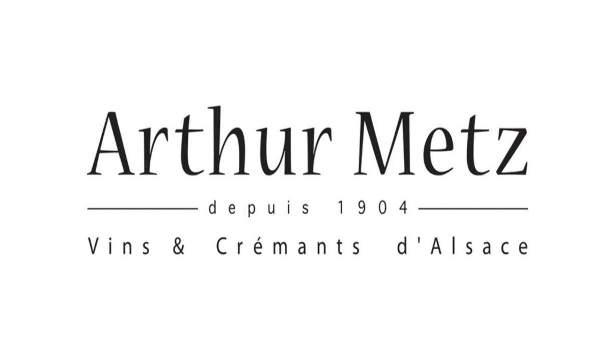 ARTHUR METZ