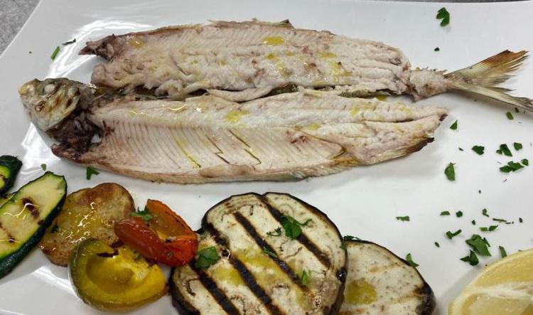 Lavarello del garda alla griglia con verdure grigliate € 13,00