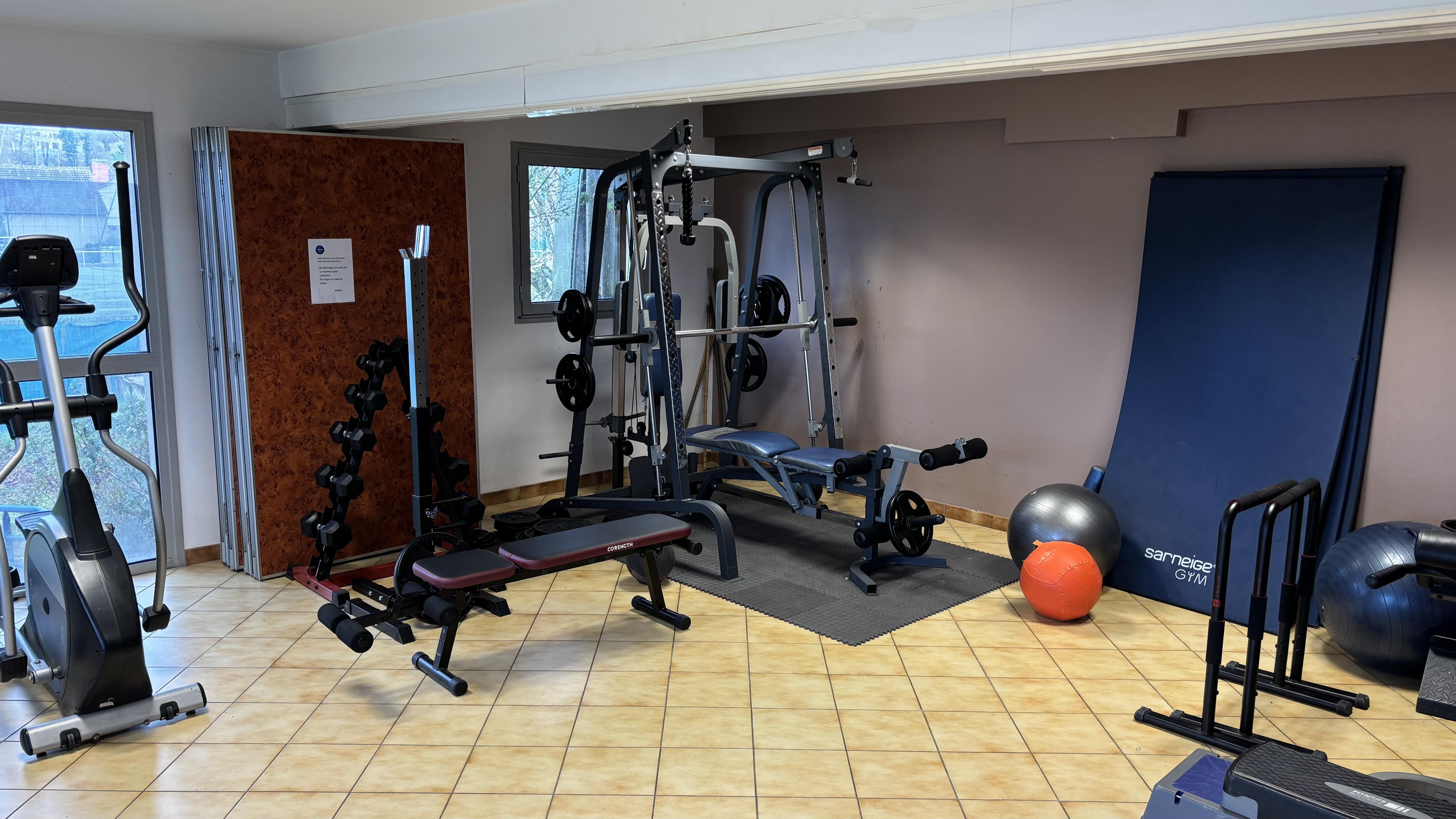 Salle de Fitness - Espace Musculation