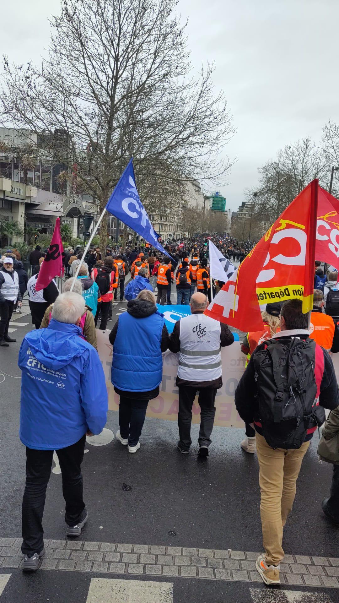 Manifestation du 16 Février : la mobilisation reste forte ! Manifestation du 16 Février : la mobilisation reste forte !