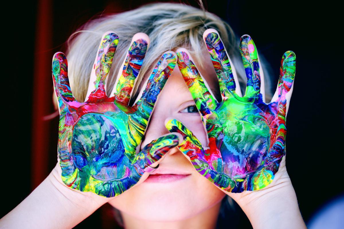 VACANCES DE PÂQUES : Colos et Activités pour les enfants VACANCES DE PÂQUES : Colos et Activités pour les enfants