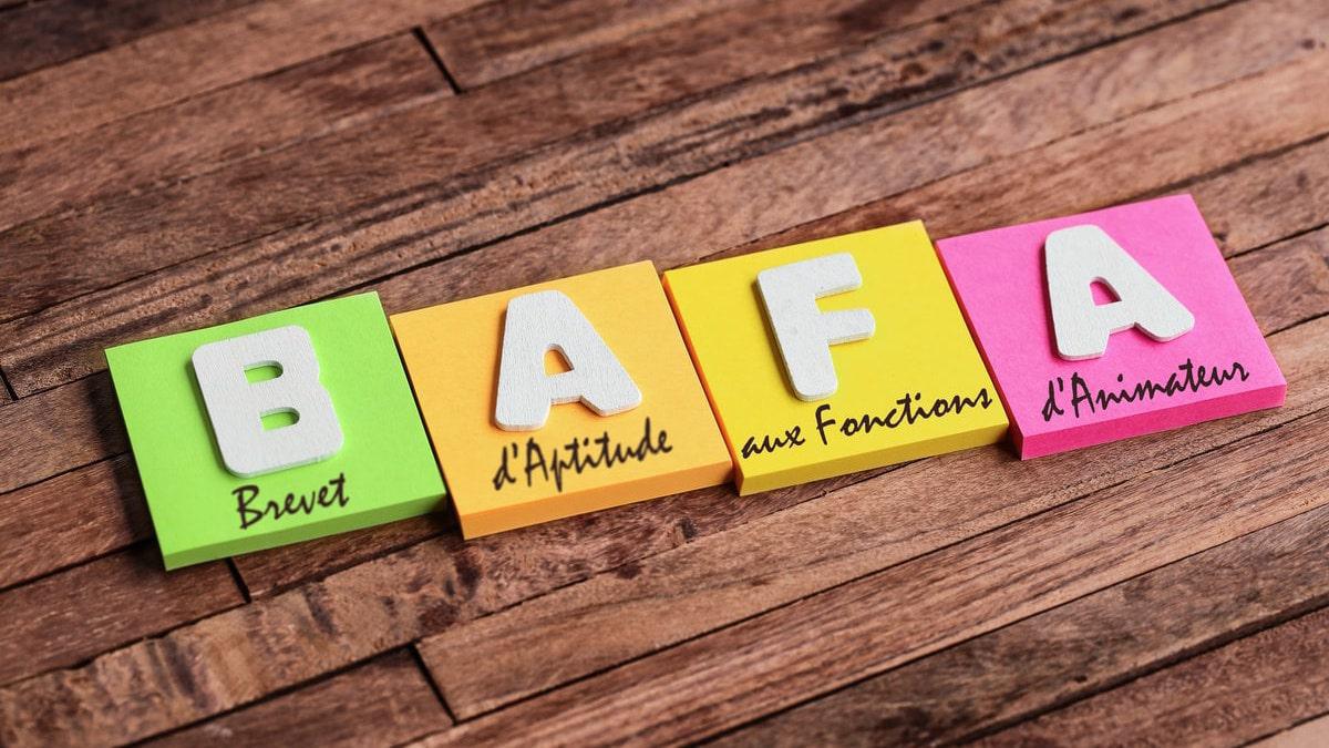 VACANCES DE PÂQUES : Colos et Activités pour les enfants