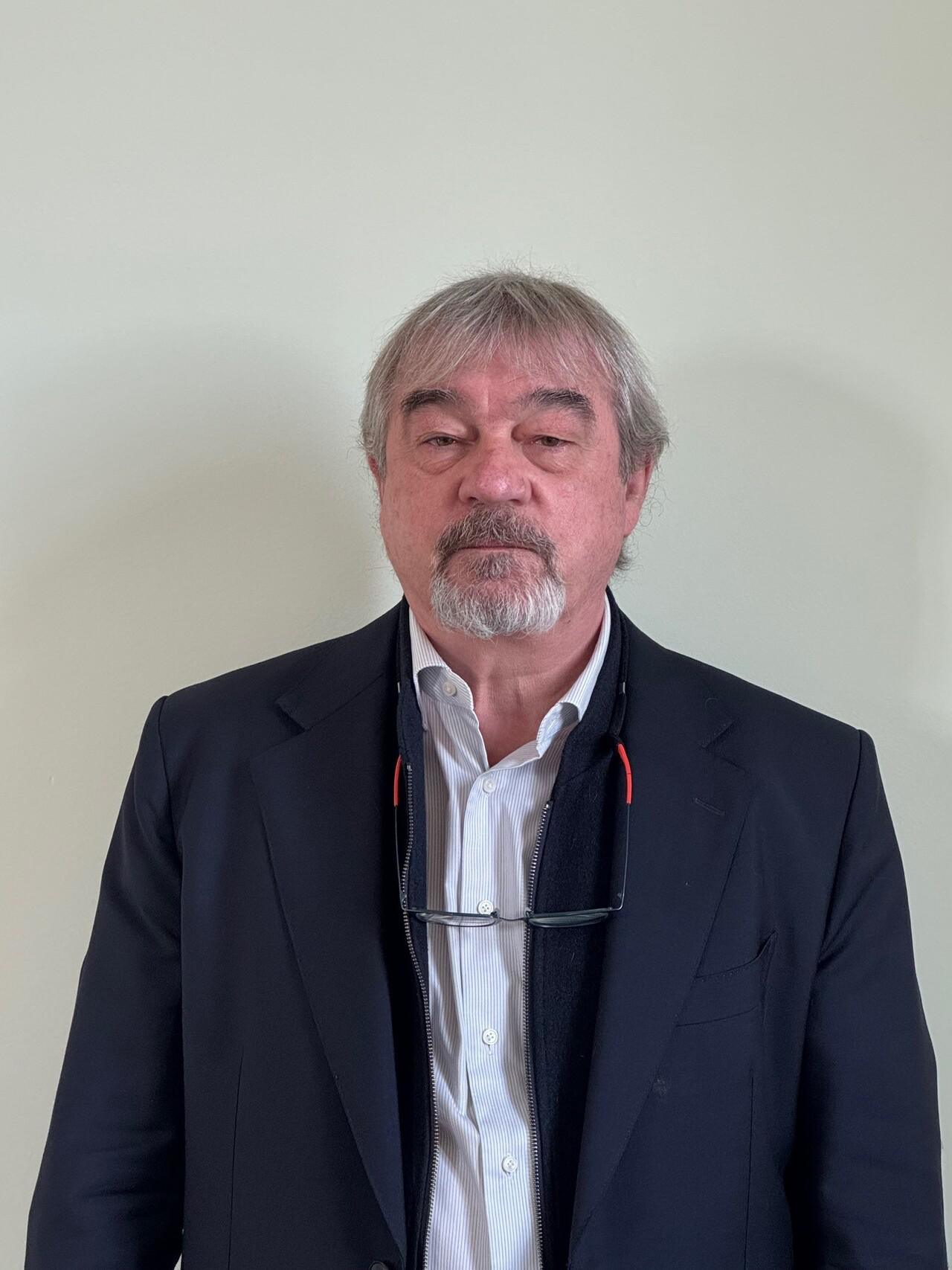 Francis GUERRIER Maire de Cély