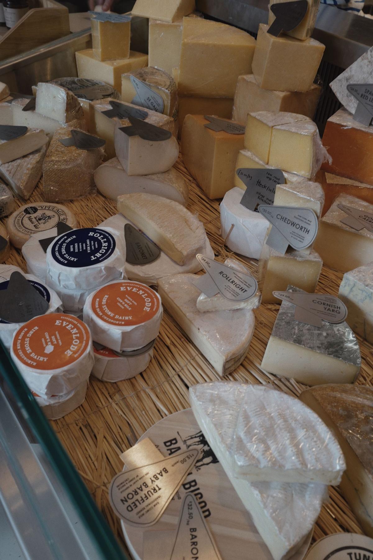 VENTE DE FROMAGE - LA FERME de LADROIT VALLOIRE