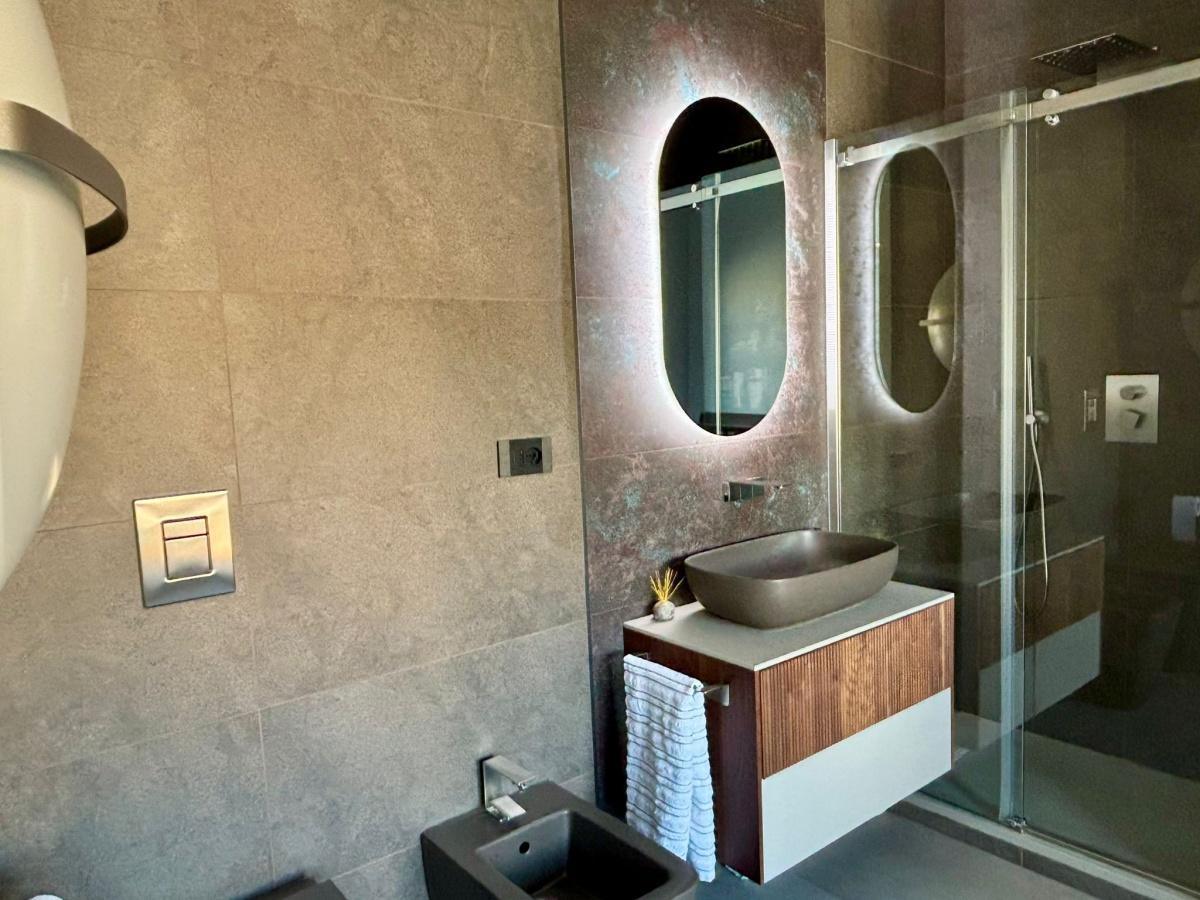 Luci e colori in un attico a Roma Nord Luci e colori in un attico a Roma Nord