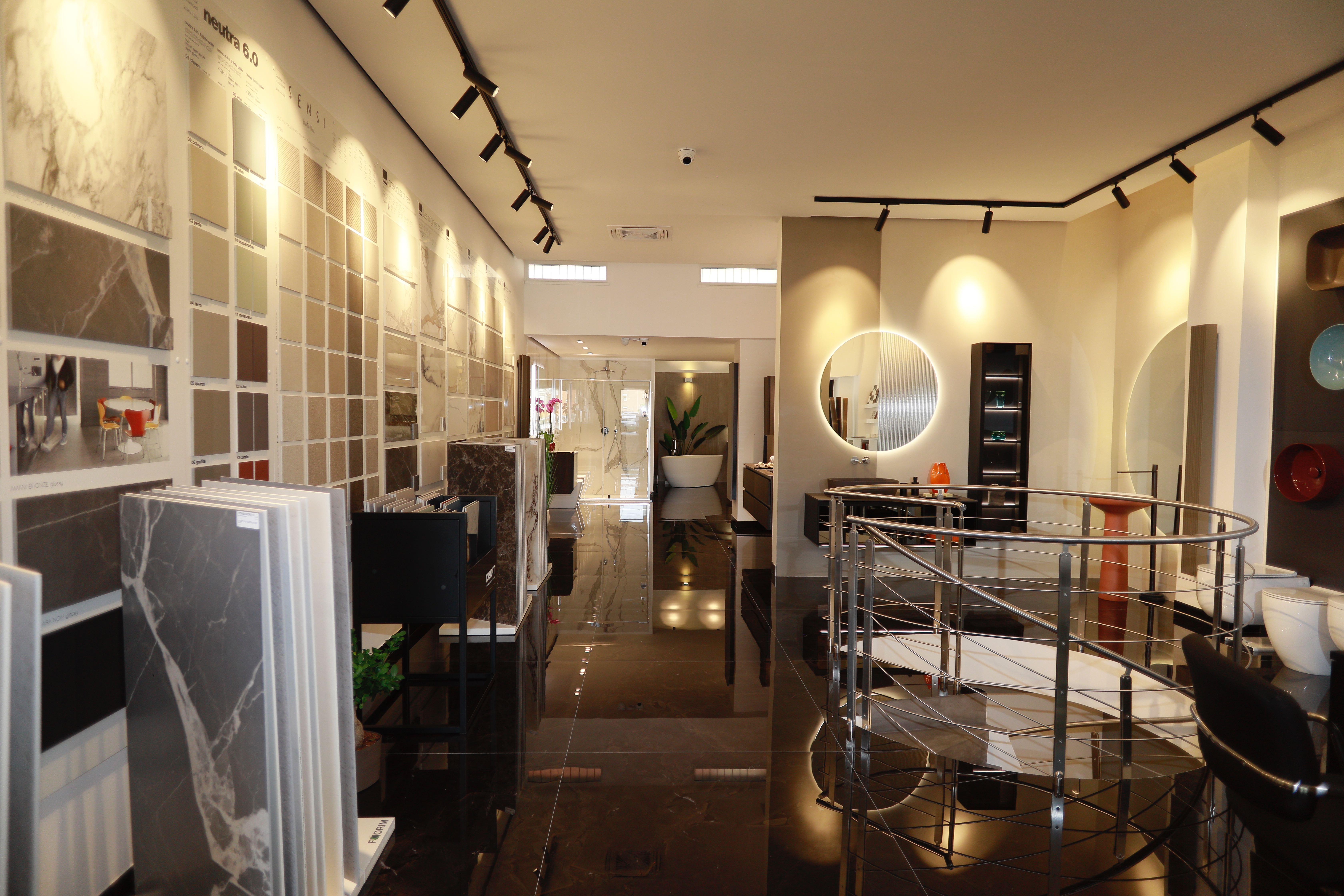 Showroom Latina 003