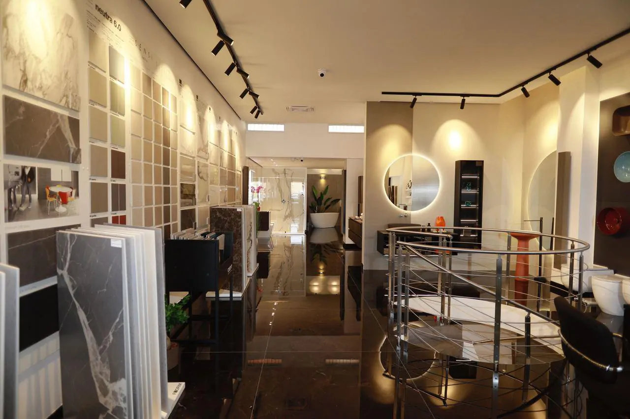 Showroom Latina 003