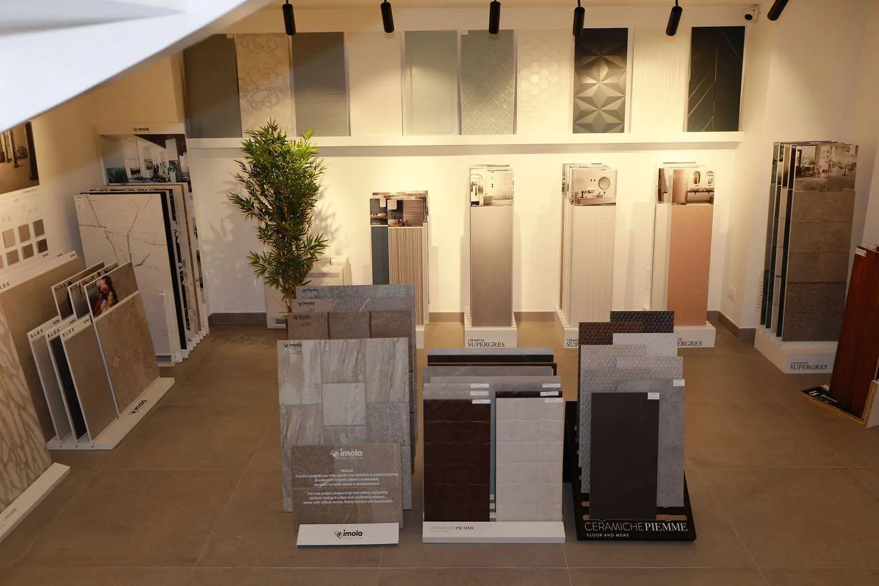 Showroom Latina 014