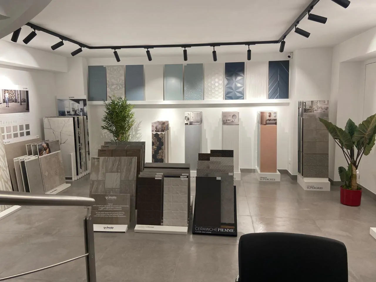 Showroom Latina 018