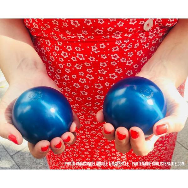 Bleue 140 - Carbone dure - La Boule Bleue : 3 boules de pétanque compétition Bleue 140 - Carbone dure - La Boule Bleue : 3 boules de pétanque compétition