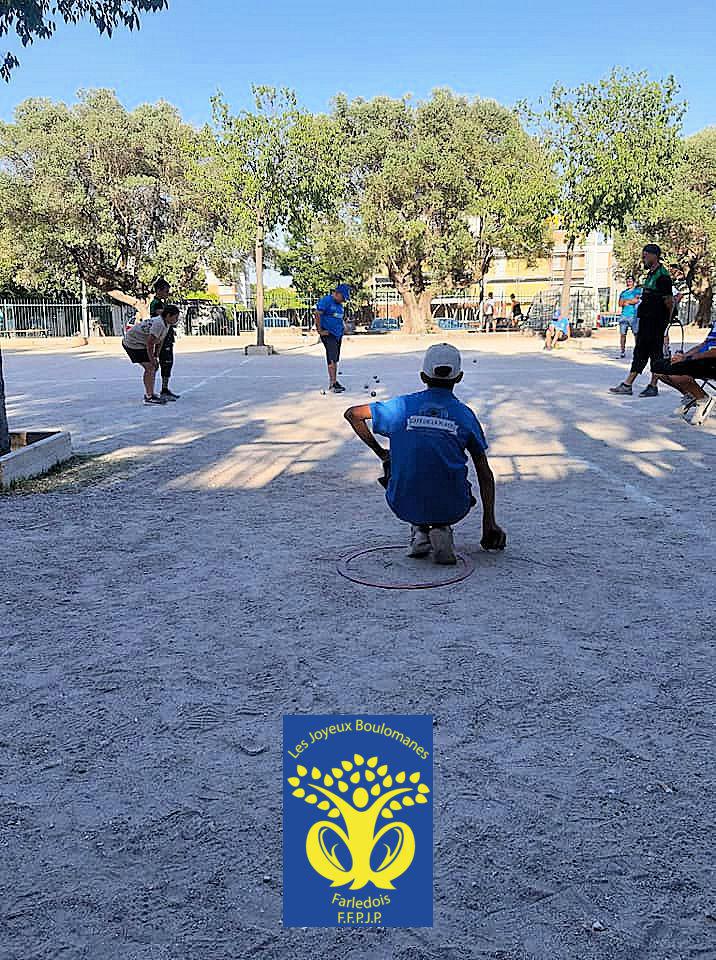 La Farlède : National de pétanque triplette open jeunes 2023