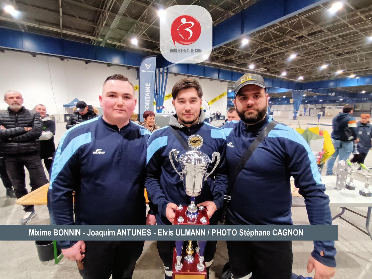 Grenoble pétanque, deux équipes de France au menu de jeunes joueurs de l'Ain Grenoble pétanque, deux équipes de France au menu de jeunes joueurs de l'Ain