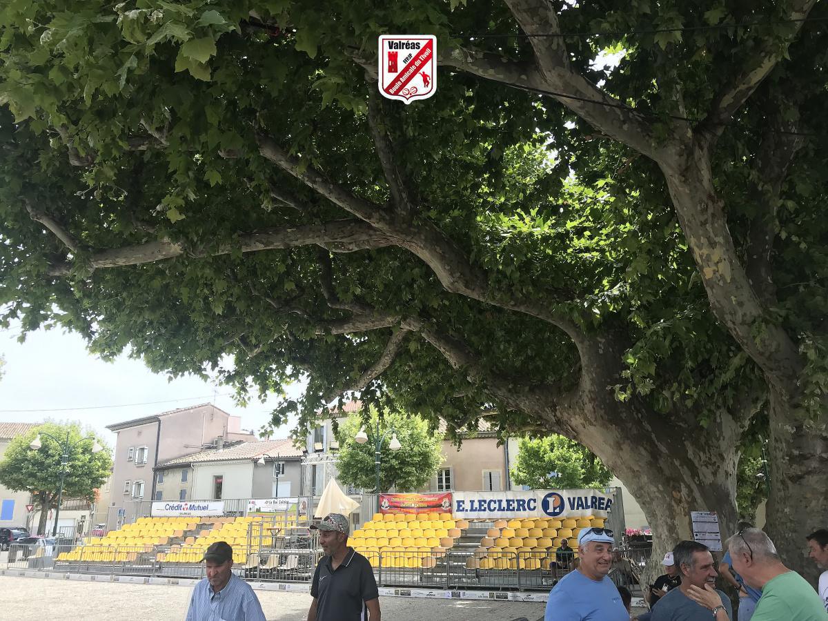 10ème Supranational open triplette souvenir Didier & Toto Françon 2025 à Valréas - TOP 1000 Pétanque - Par poules 10ème Supranational open triplette souvenir Didier & Toto Françon 2025 à Valréas - TOP 1000 Pétanque - Par poules