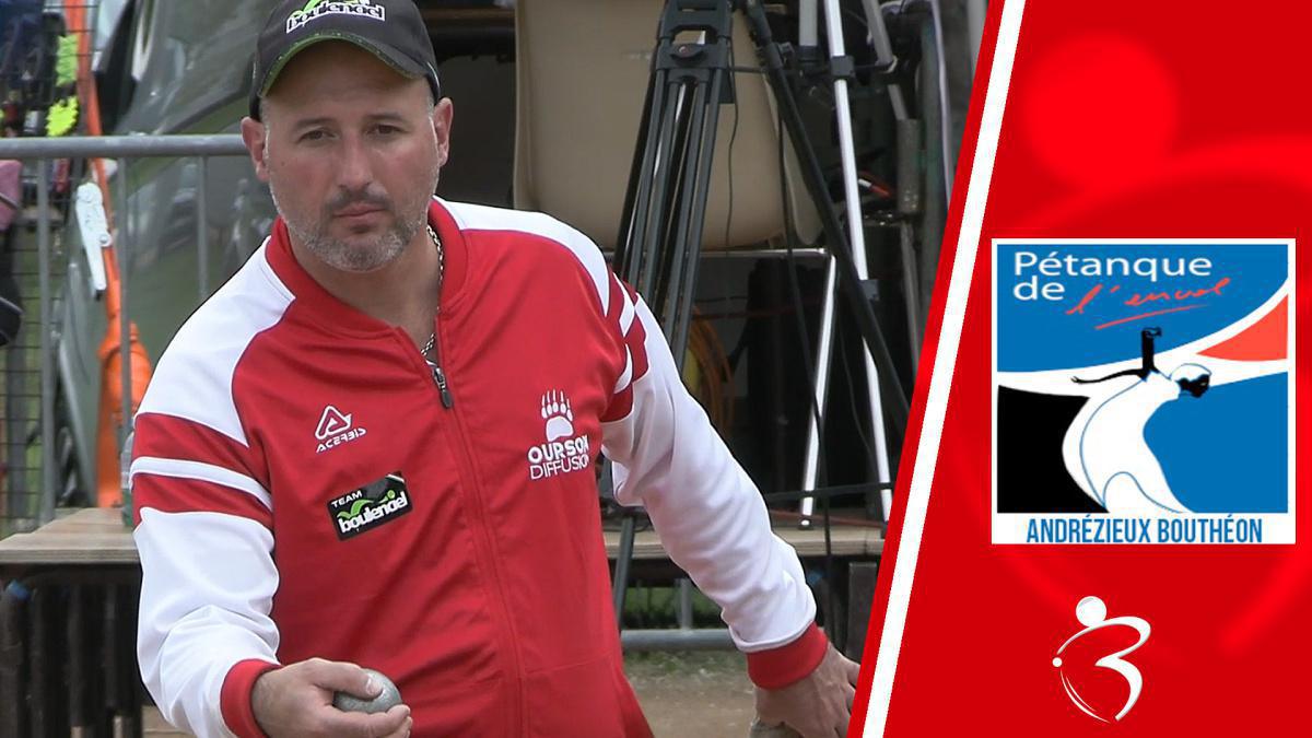 La série de vidéos "National triplette à pétanque d'Andrézieux-Bouthéon, TOP 1000 édition 2024" La série de vidéos "National triplette à pétanque d'Andrézieux-Bouthéon, TOP 1000 édition 2024"