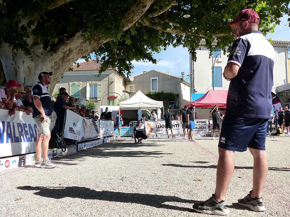 Pétanque : Madagascar, les trois magnifiques Pétanque : Madagascar, les trois magnifiques
