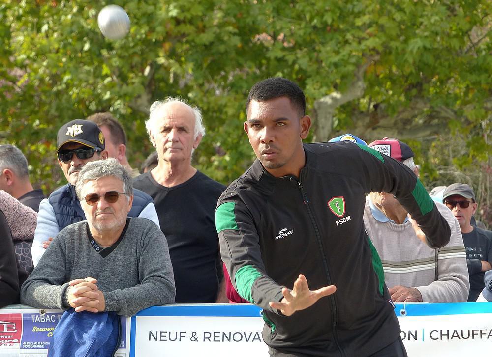 Pétanque : Bonetto en patron Pétanque : Bonetto en patron