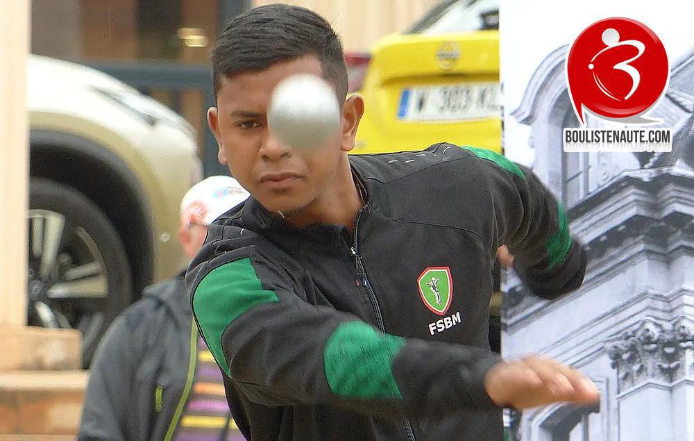 Jean-François Daniel Rakotondrainibé, alias "Zigle", sacré champion du monde de tir de précision pétanque Jean-François Daniel Rakotondrainibé, alias "Zigle", sacré champion du monde de tir de précision pétanque