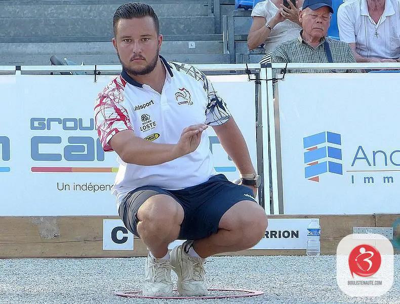 « Plein Fer » dans l'Yonne : un Grand Prix tête-à-tête de pétanque au pied du château