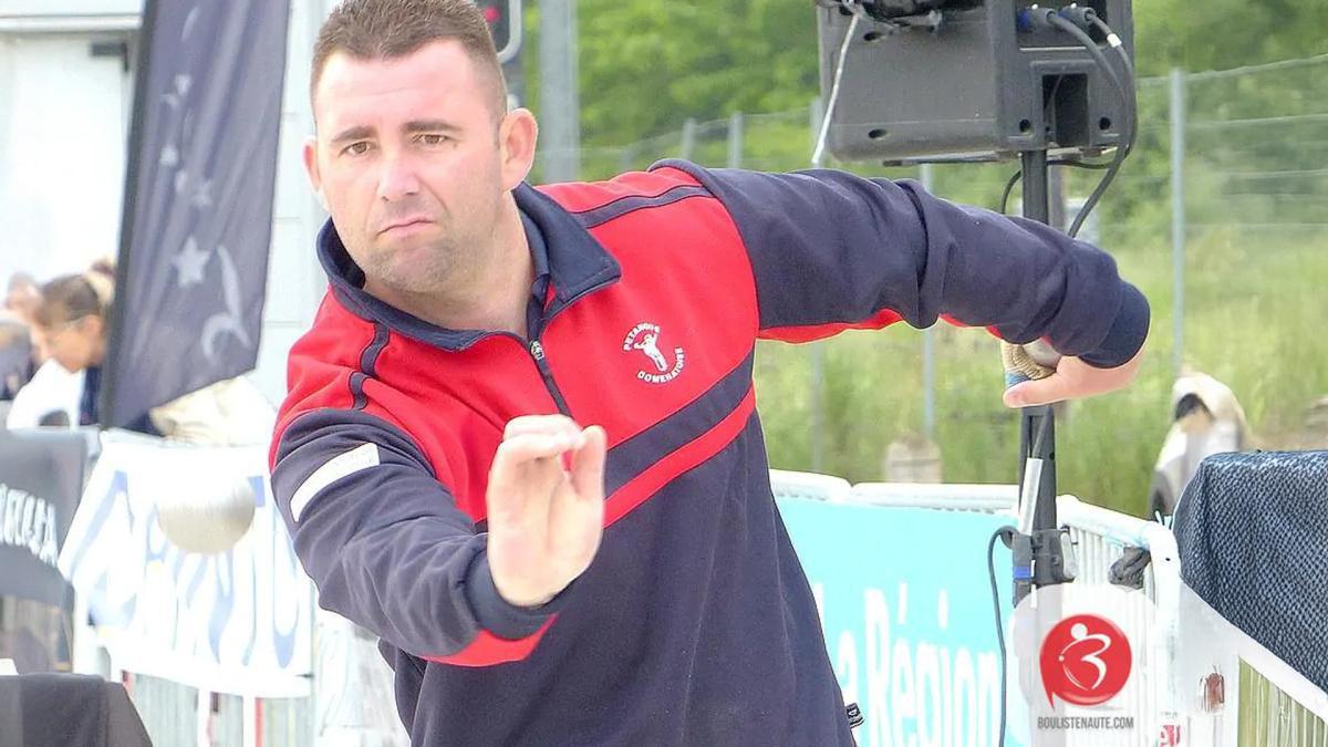 La pétanque en format roi : tête-à-tête « Plein Fer » au château de Percey La pétanque en format roi : tête-à-tête « Plein Fer » au château de Percey