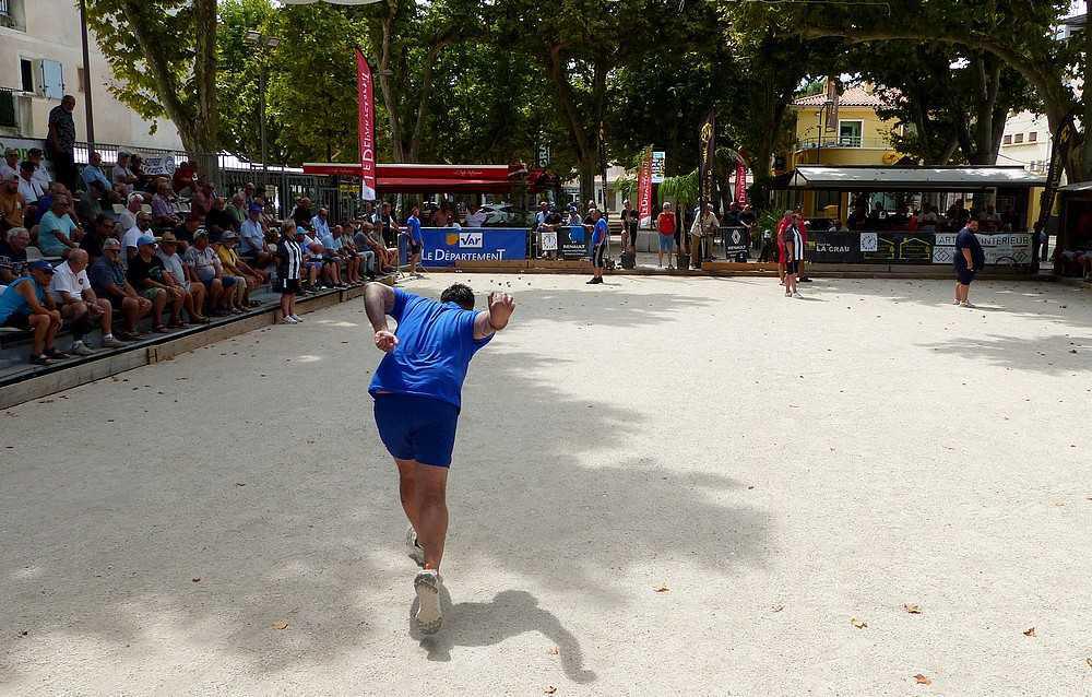 La Crau célèbre le jeu provençal La Crau célèbre le jeu provençal