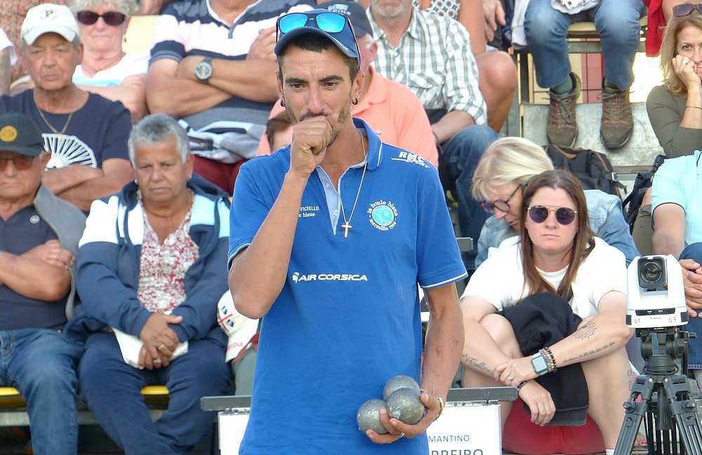 Faralli, tout seul en haut Faralli, tout seul en haut