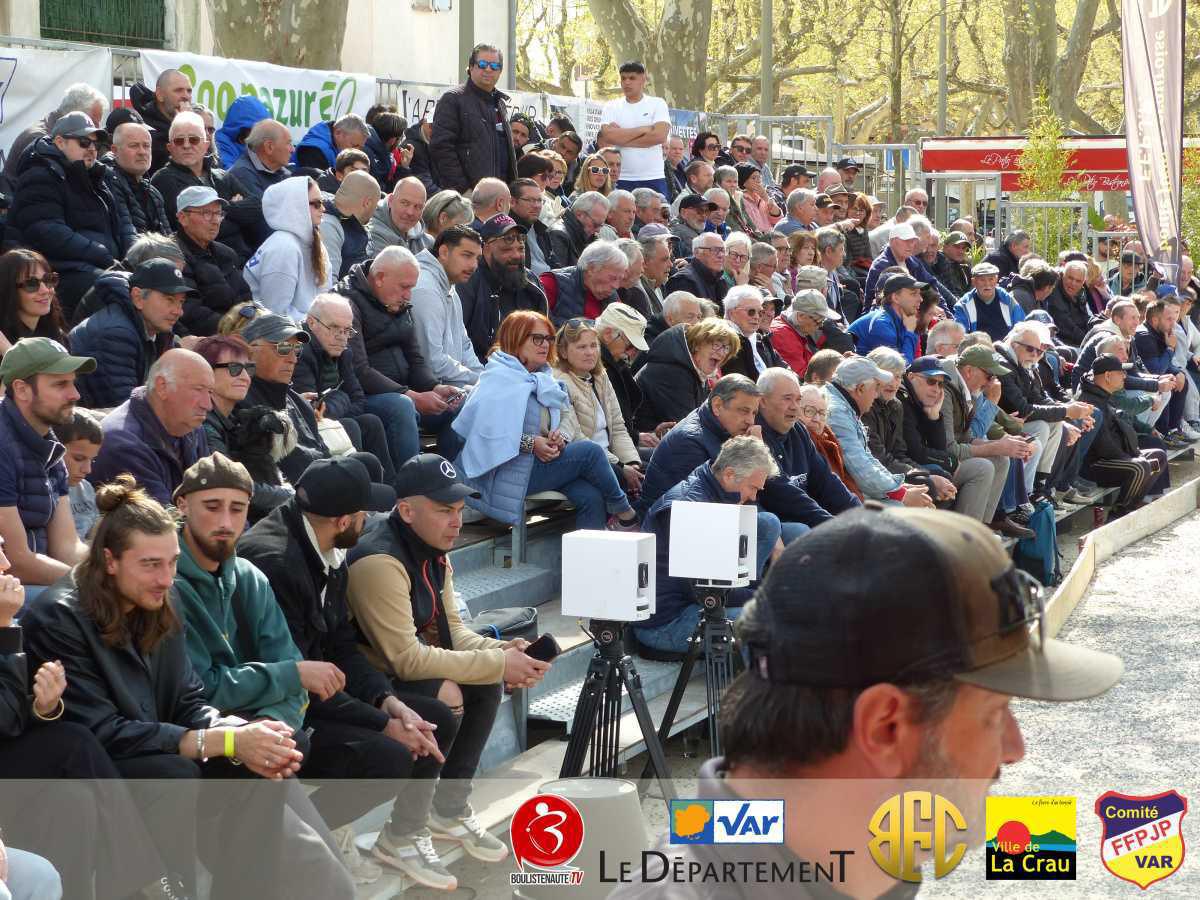 Pétanque dans le Var : Un public au rendez-vous et des parties de très haut niveau !