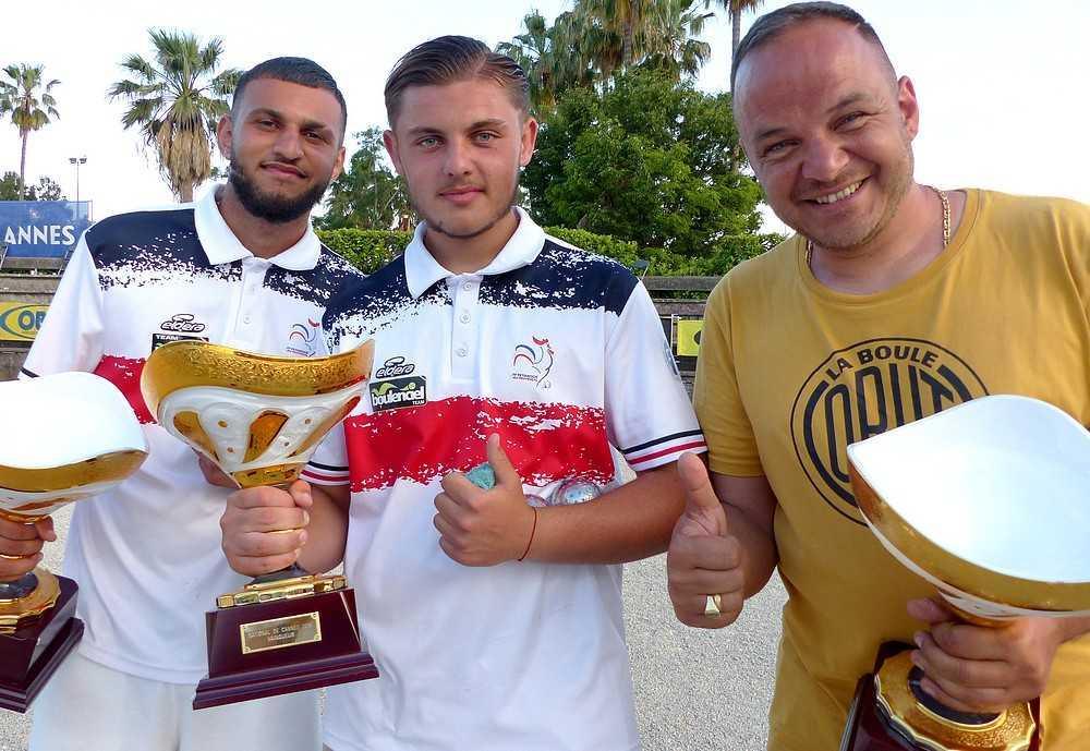 Cannes : Giraud et Dubois montent les marches